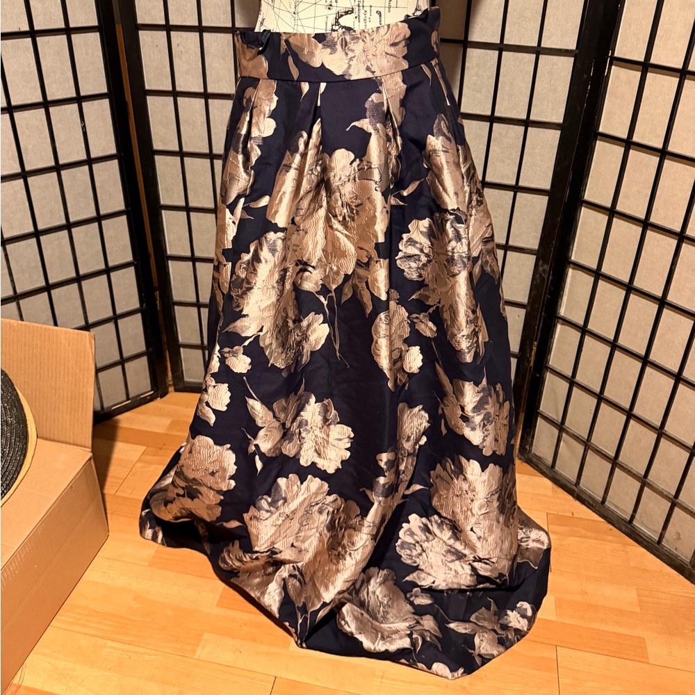 NWOT Eliza J Formal Brocade Jacquard Evening Floral Navy Metallic Puffy skirt 12